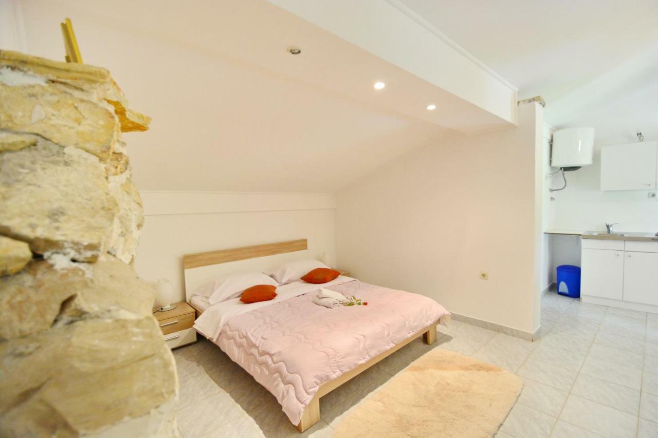 Apartmani Maca Sikovo Экстерьер фото