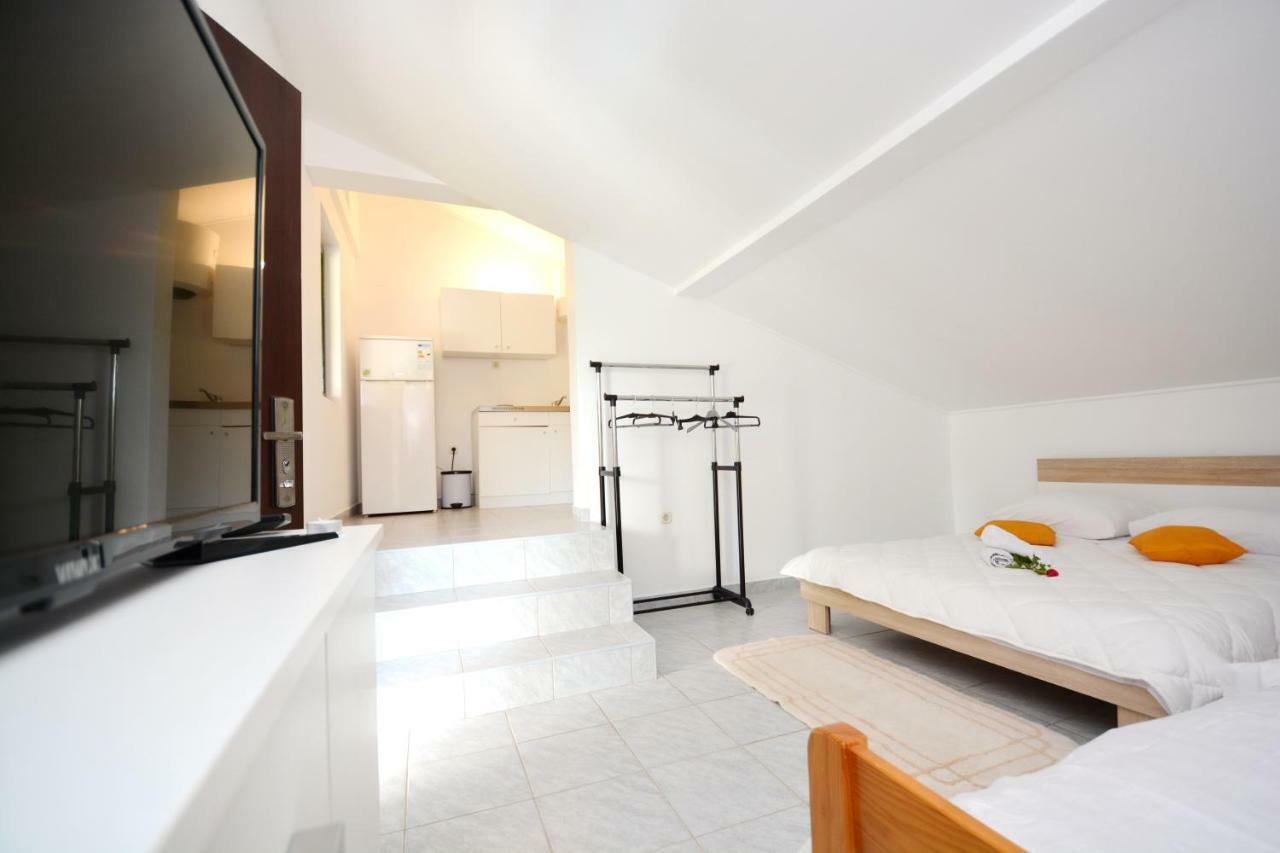 Apartmani Maca Sikovo Экстерьер фото