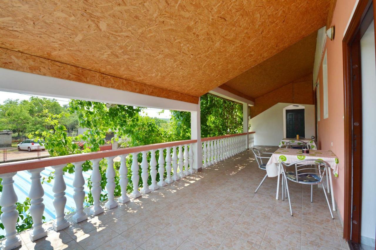 Apartmani Maca Sikovo Экстерьер фото